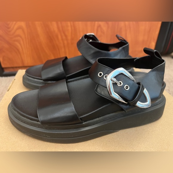 Pull & Bear Platform Sandals Black with Silver Hardware / Size 6 - Picture 2 of 15